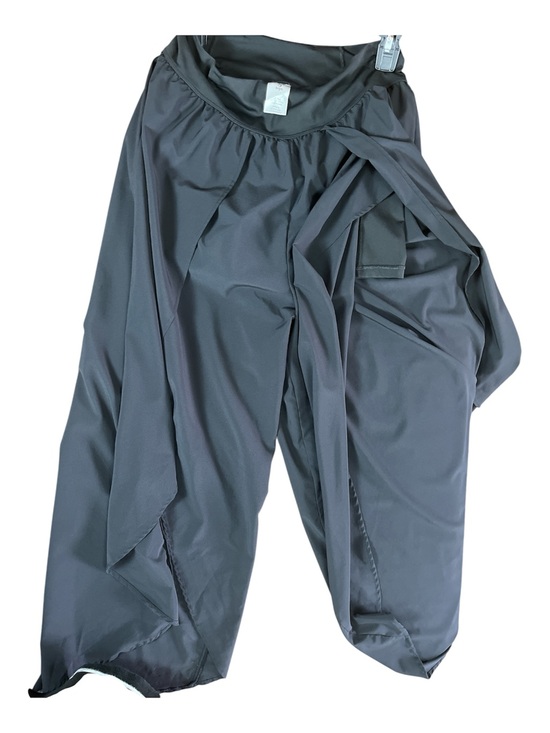 Iugo Pants - Black 2-in-1 Overlay Tulip Yoga Capri Pants with Pocket Size L